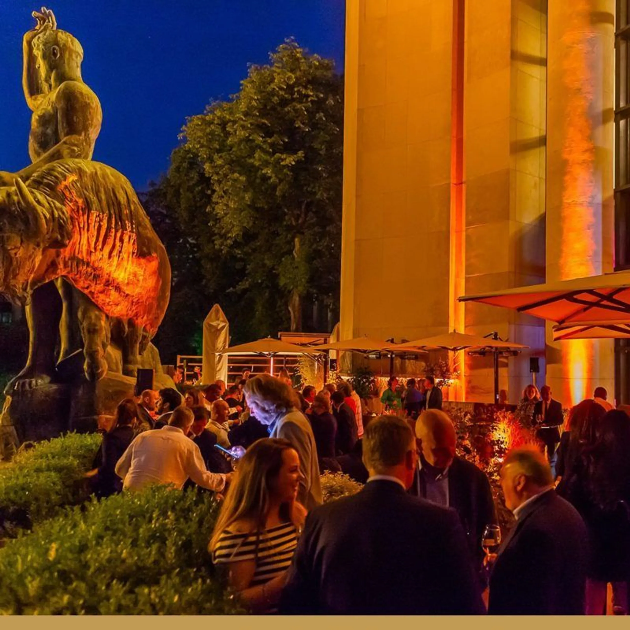 Soirée de lancement du rosé Hampton Water au Café de l’Homme