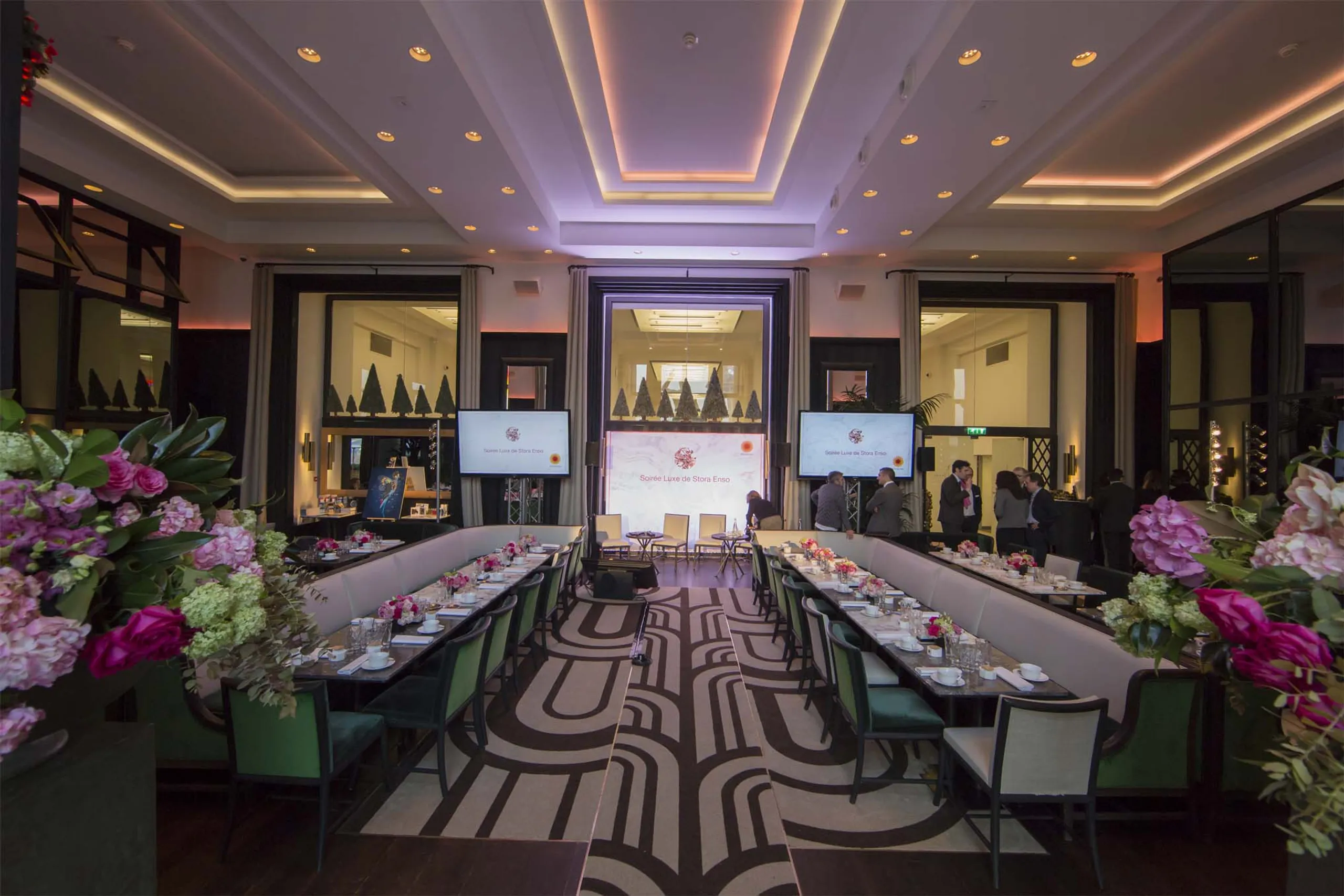 A space of your own, without closing the restaurant.