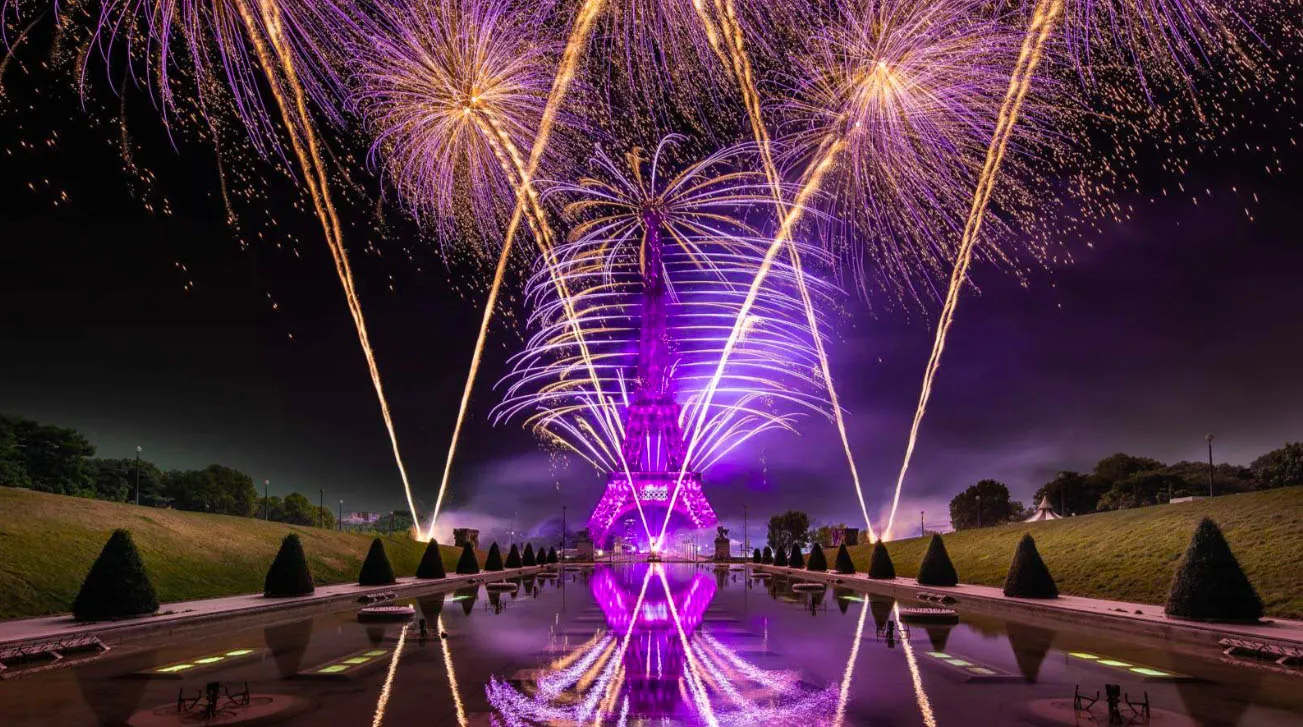 La tour Eiffel illuminée en rose pour l’Octobre Rose