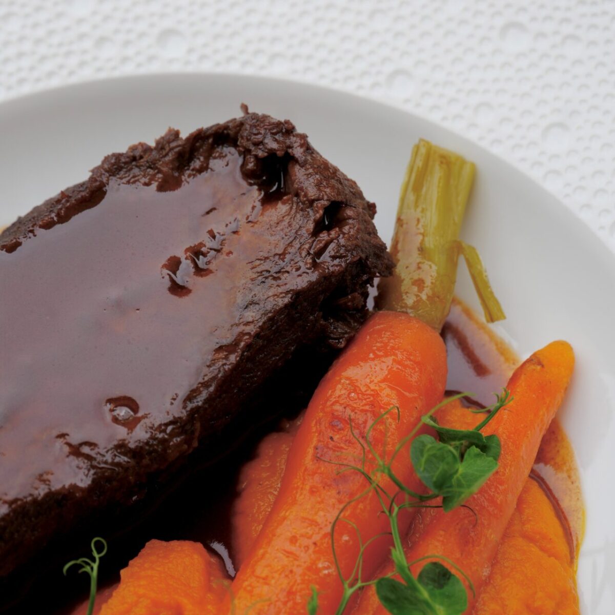 Bœuf braisé, carotte, purée, gastronomie