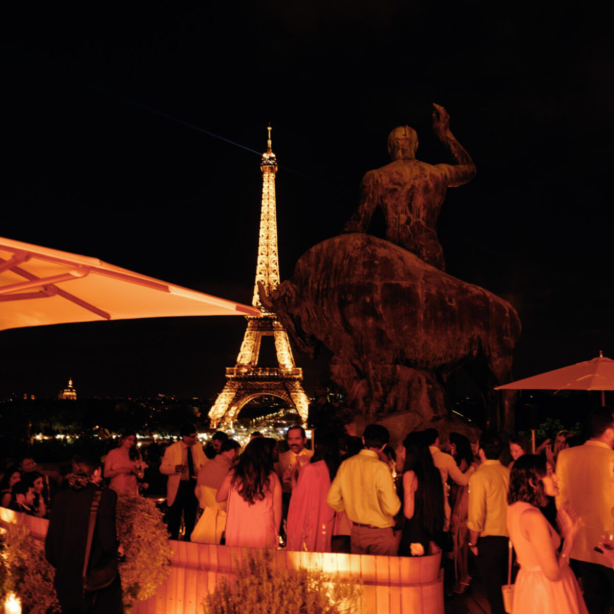 Café de l'homme, soir, tour Eiffel, Trocadéro