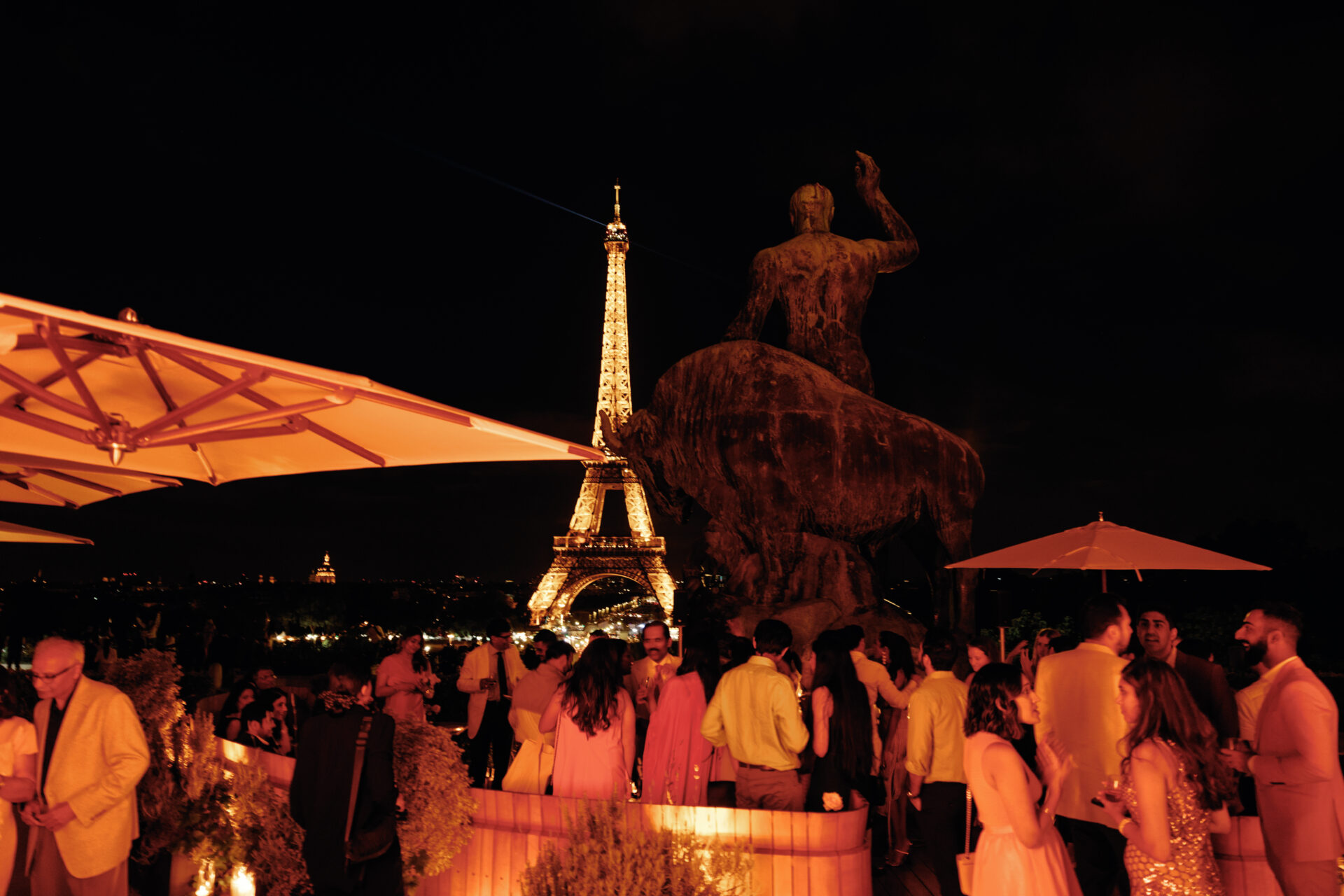 Café de l'homme, soir, tour Eiffel, Trocadéro