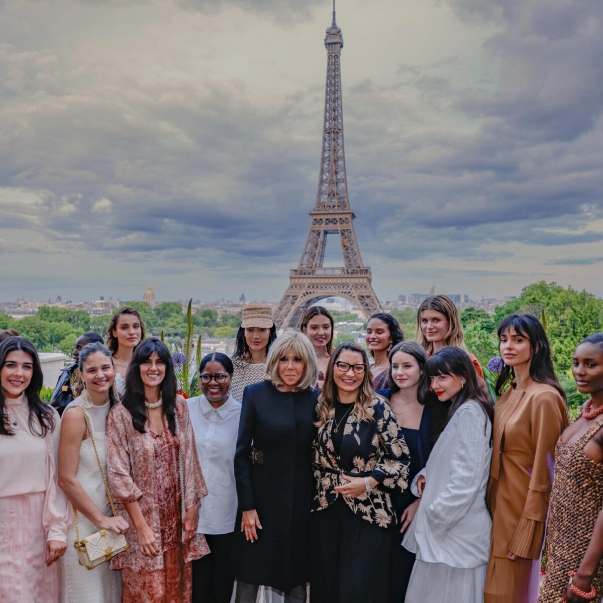 1ères Dames de France et du Brésil, Café de l'Homme, tour Eiffel.